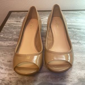 NWOT Cole Haan sandstone wedges size 8 with open toe, Nikeair cushion
